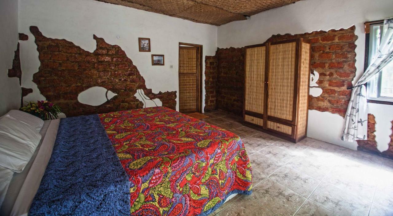足迹生态山林小屋 Gunjur 外观 照片